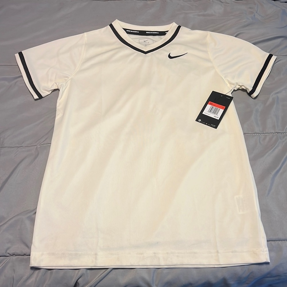 New w/tags Nike Baseball shirt Boys L